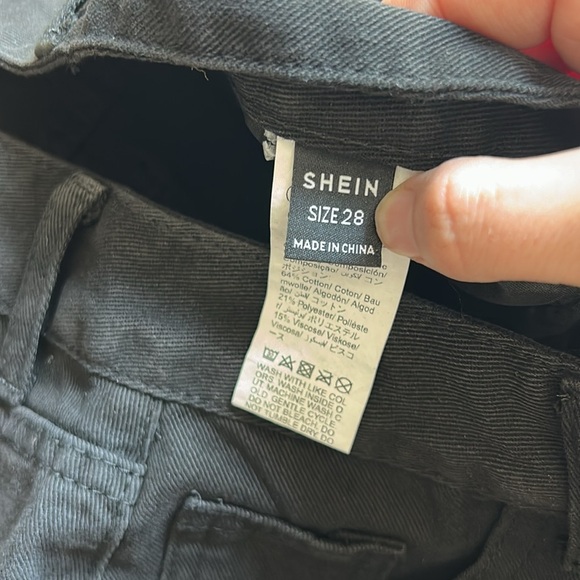 NEW Black Wide-Leg Jeans | Baggy Jeans | Black Denim Jeans | Size 28 Jeans - Picture 4 of 6